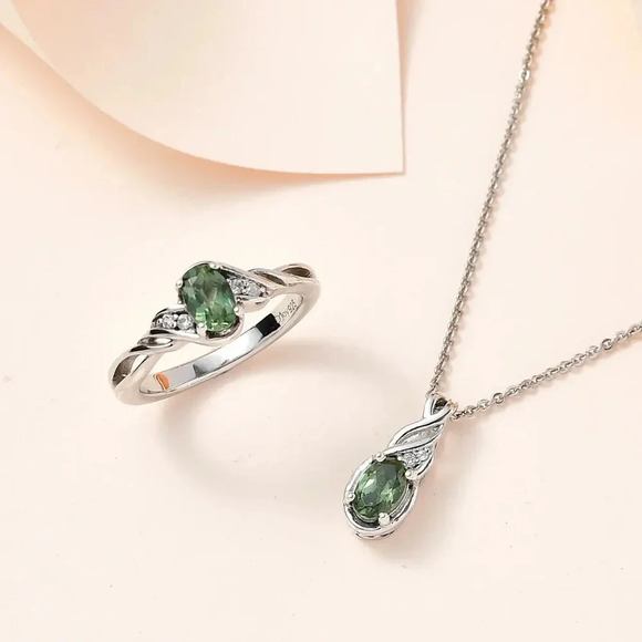 Tanzanian Natural Green Apatite and White Zircon Ring and Pendant Necklace - Picture 2 of 8